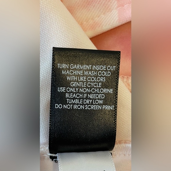 New with tags mini skater scuba set TORRID - Picture 9 of 9